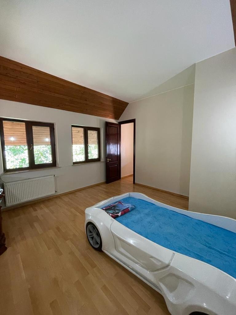 Rare House With Garden Villa Tbiliszi Kültér fotó